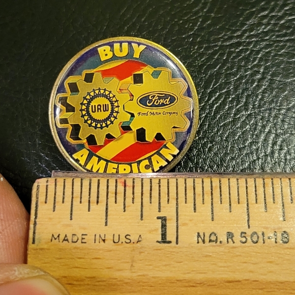 Vintage Ford United Auto Workers Buy American Pin - Picture 2 of 3